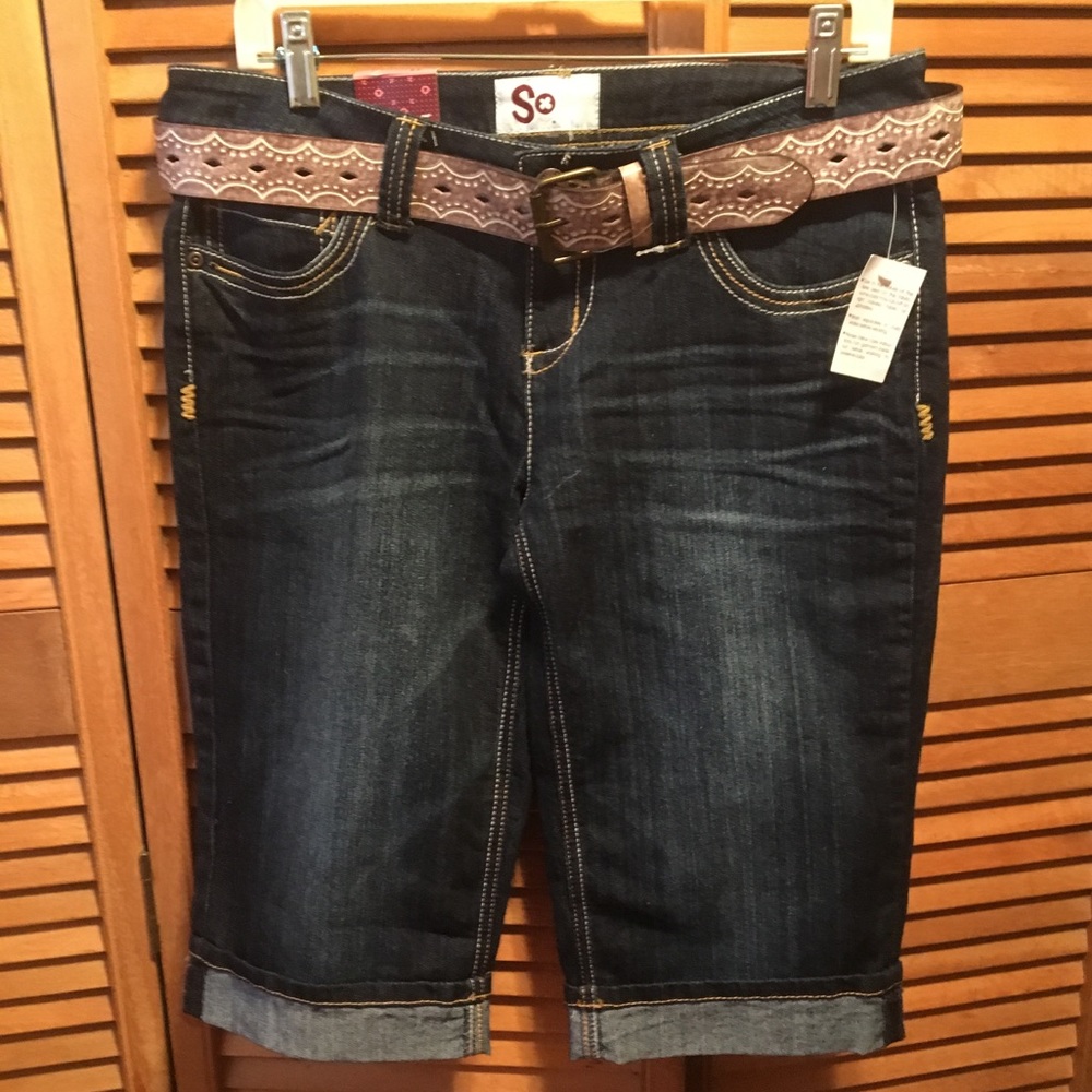 SO Roll-up Distressed Cuffed Jean Capris